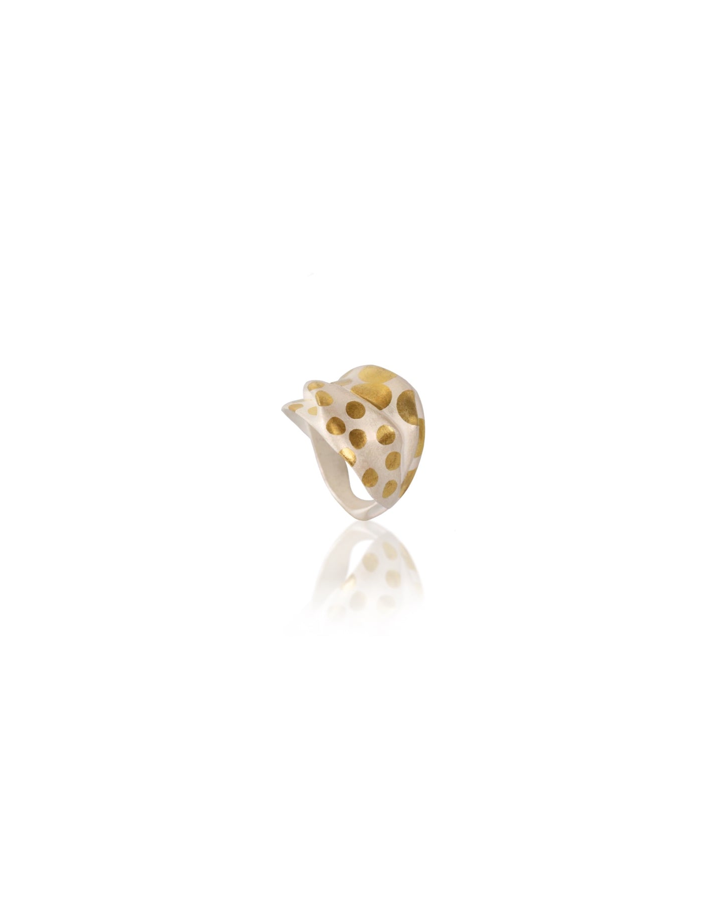 "Flowing Memories" Ring