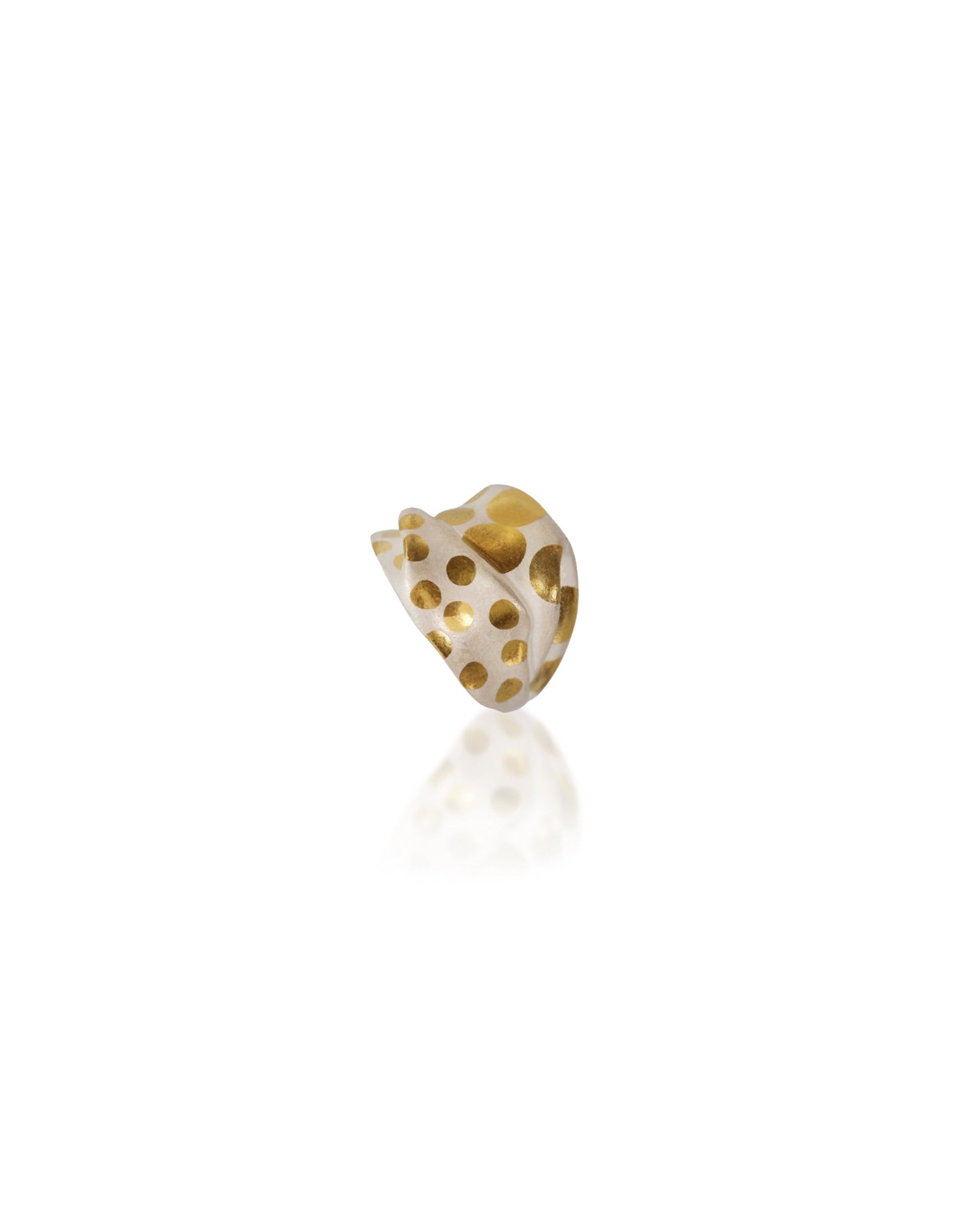 "Flowing Memories" Ring